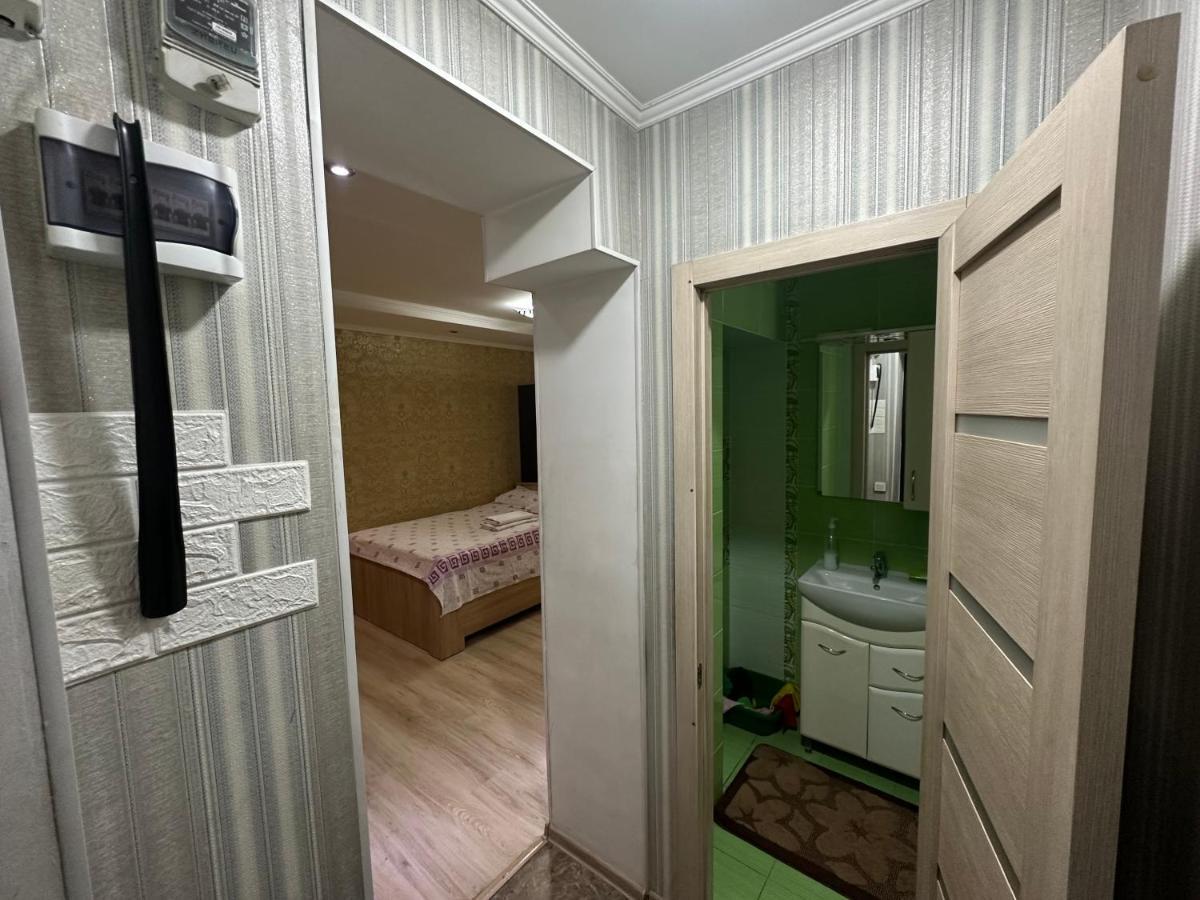 One-Room Apartment Opposite Almaty Airport Turksib エクステリア 写真