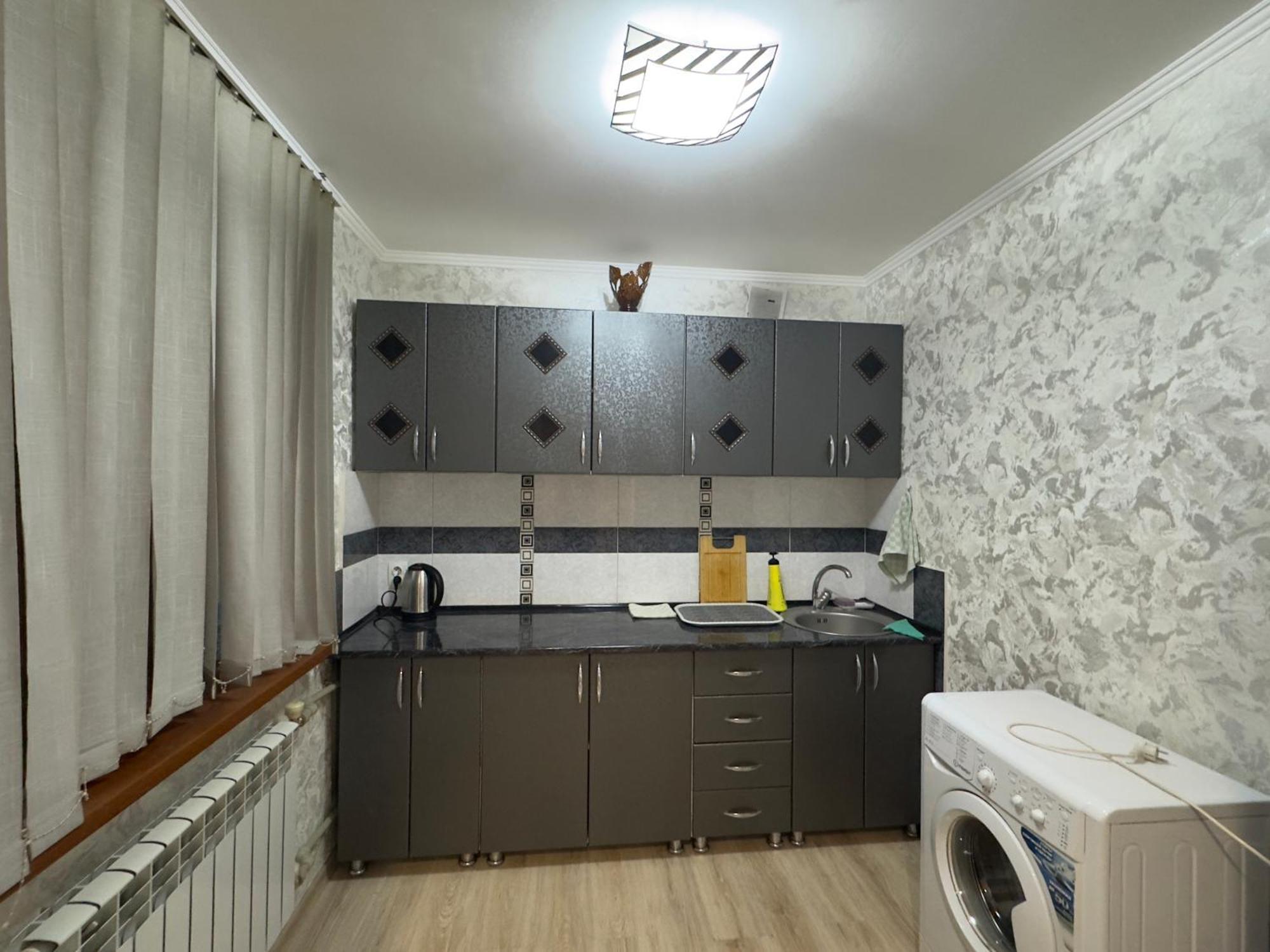 One-Room Apartment Opposite Almaty Airport Turksib エクステリア 写真